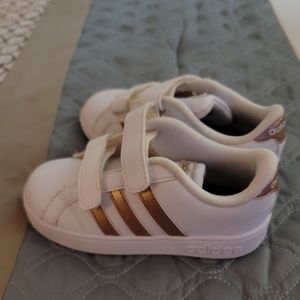Girl's Adidas Grand Court Sneakers